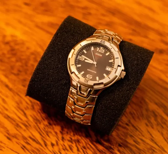 Relógio Guess Waterpro - pulseira integrada