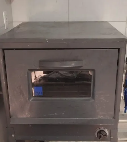Vende se forno