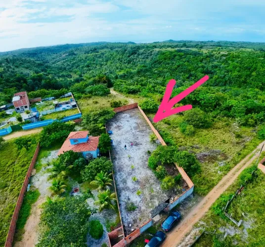 Terreno murado na Aguilhada/Pirambu com energia e poço artesiano.