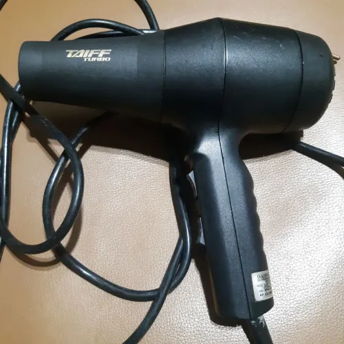 Secador de cabelo Taiff Turbo 6000 Profissional (1700W).