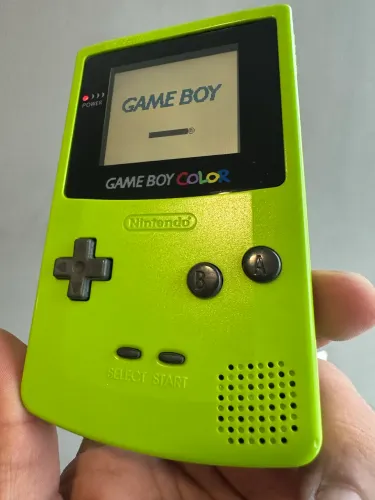 GAME BOY COLOR KIWI - ORIGINAL + JOGO ORIGINAL ALEATÓRIO BRINDE