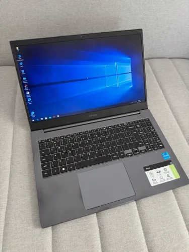 Notebook Samsung i3 11º GTh SSD de 256 GB 8 GB de Ram ! Aceito cartão