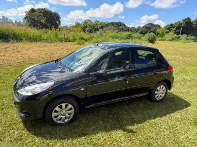 Peugeot 207 XR Sport 1.4 Flex 8V 5P 2011
