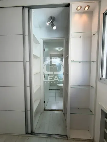 Apartamento Mobiliado de 57m² para locação com 2 quartos sendo 1 suíte e 1 vaga de garagem