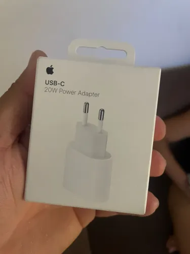 Vendo fonte original Apple, lacrada.