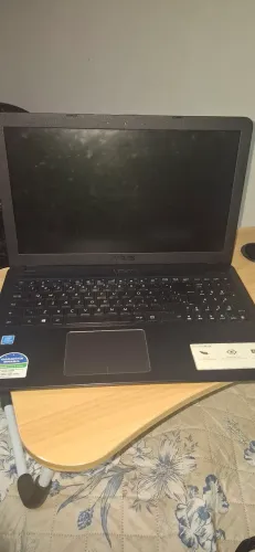 Vendo Notebook ASUS Vivobook com SSD Rápido - Ideal para Estudos e Trabalho (Windows 11)<br>