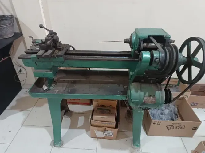 Torno de Bancada ou Mini Torno