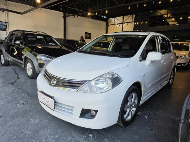 Nissan Tiida SL 1.8/1.8 Flex 16V Aut. 2013