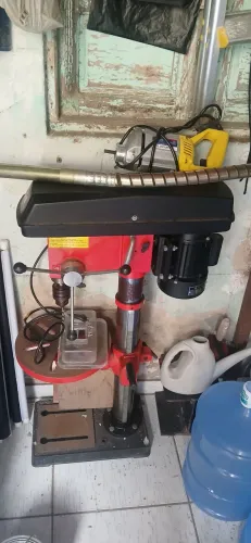 Furadeira de bancada 