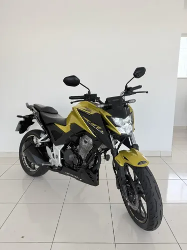 CB 300F Twister Flex