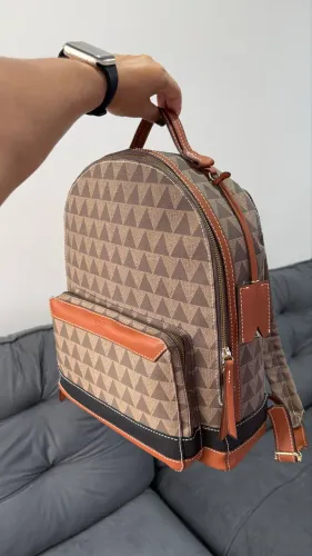 Mochila Schutz em couro