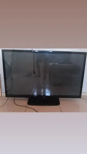 Vende TV LG 50 polegas ( preço negociável)