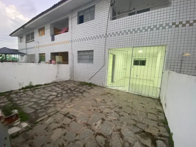 Alugo casa duplex na praia do poço 