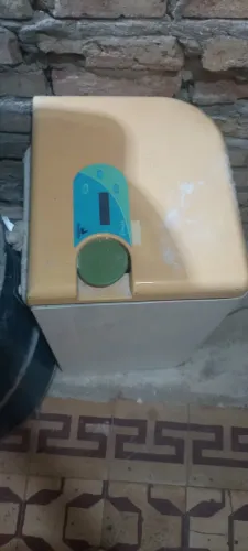 Autoclave quebrada ( carcaça)