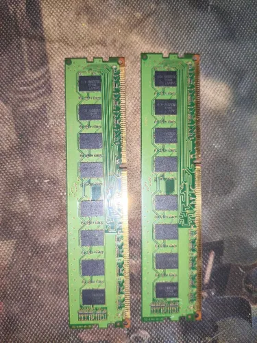 Memória ram DDR3 1333 de 4gb cada