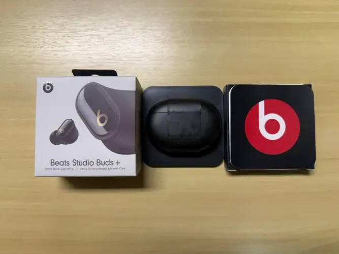 Fone Beats Studio Buds Plus em excepcional estado de conservação