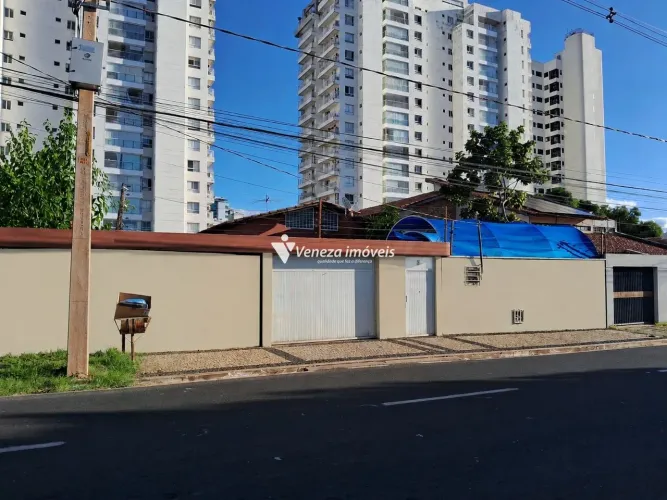 Casa com 4 Quartos na Rua Jornalista Dondon | Bairro Horto