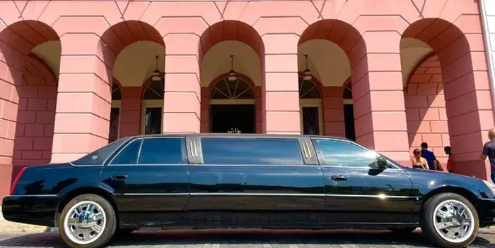 limousine-cadillac dts 2006