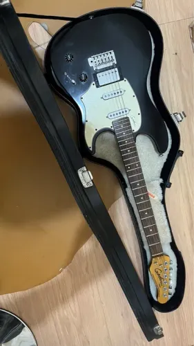 Guitarra Godin Session black com case 