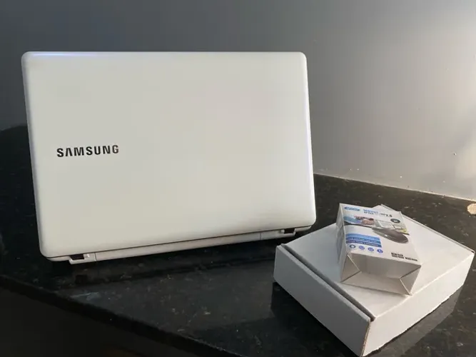 Notebook Samsung novíssimo e com garantia / ssd e bateria boa 