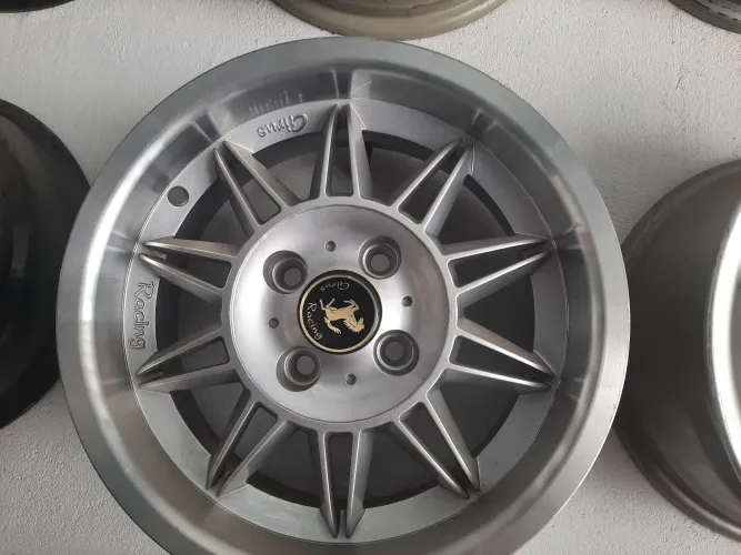 Roda aro 14 Girus Gr370 prata com borda diamantada taluda 4x100 jogo nova 