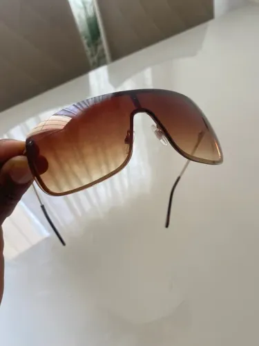 ÓCULOS DE SOL FEMININO COM PROTEÇÃO UV - ÚLTIMA PEÇA