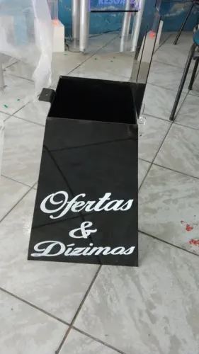 Urna de Acrílico personalizada  direto da Fabrica promoção
