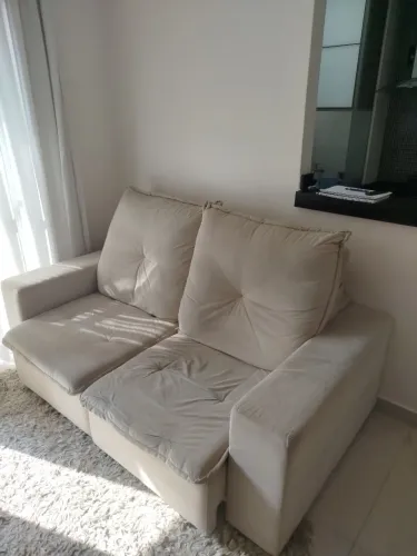 Sofá medida 1.90 cumprimento 1.10 largura