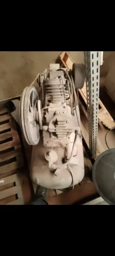 Compressor antigo funcionando trifasico