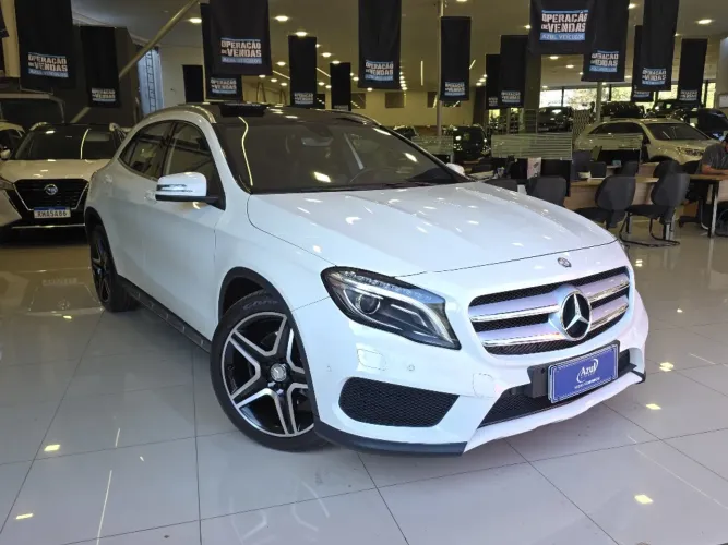 Mercedes-Benz GLA 250 Sport 2.0 TB 16V 4X2 211cv Aut. 2015