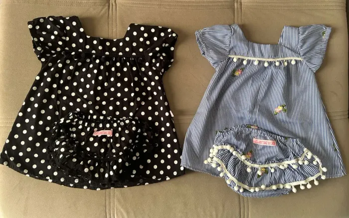 02 Vestidos Infantis com calcinhas - 6 a 9 meses