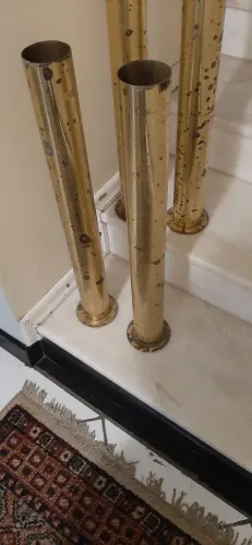 Pés de mesa dourados com Flanges Rosqueados 