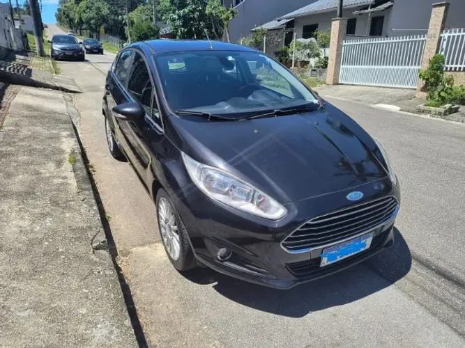 Ford Fiesta Tit./tit.plus 1.6 16V Flex Aut. 2014 - aceita financiamento