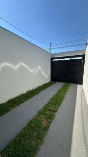 Casa residencial das flores, próximo ( MERCADO DO POVO ) , Anápolis 