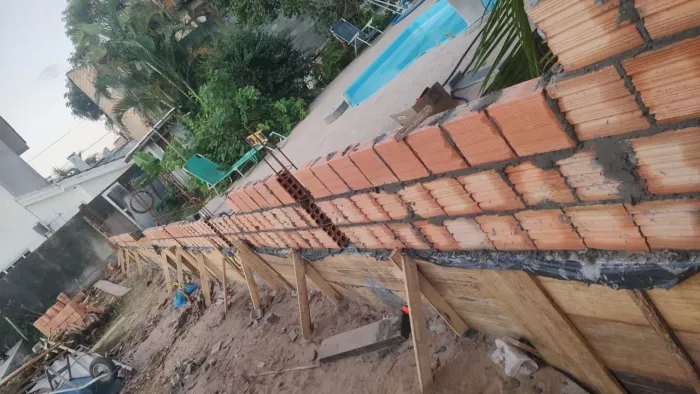 Pedreiro empreiteiro