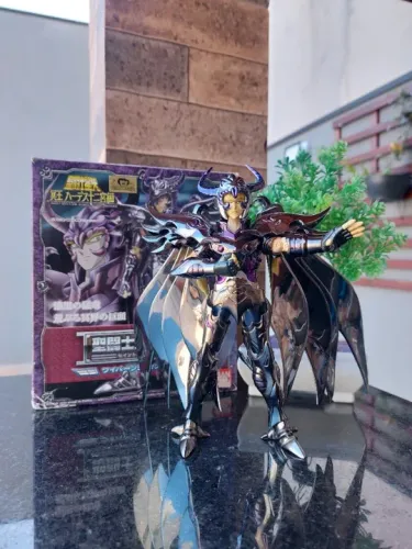 CAVALEIROS DO ZODÍACO- RADAMANTHYS DE WYVERN MYTH CLOTH - BANDAI