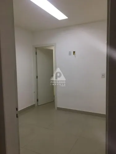Sala comercial de 30m² dividida em 3, no Centro do Rio de Janeiro