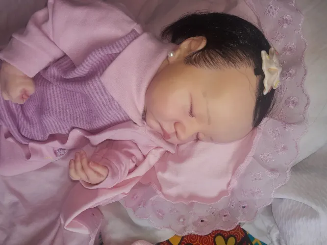Linda Boneca Bebê Reborn recém nascida
