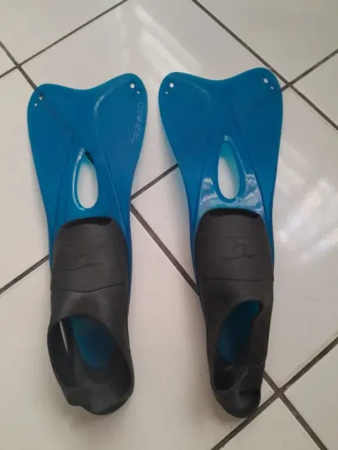 Nadadeiras Tribord Azul - Tamanho 40 a 43