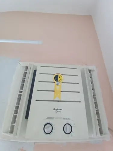 Ar Condicionado de Janela Springer 10.000BTU