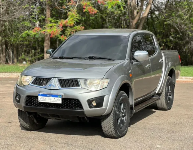 Mitsubishi L200 Triton HPE 3.2 CD TB Int.diesel AUT 2012