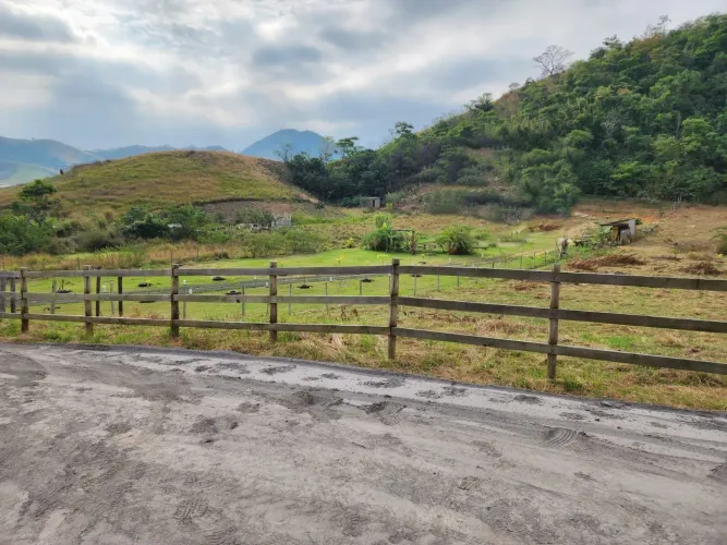 Chácaras c/ 1.500 m2 em Seropédica