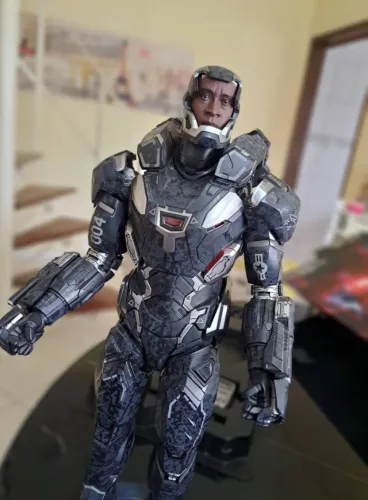 hot toys war machine guerra infinita
