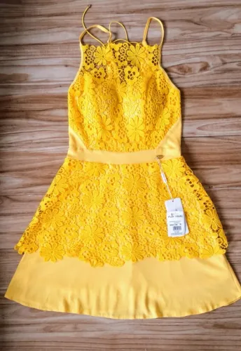 VESTIDOS NOVOS ( LOTE COM 10 UNIDADES)  IDADES 