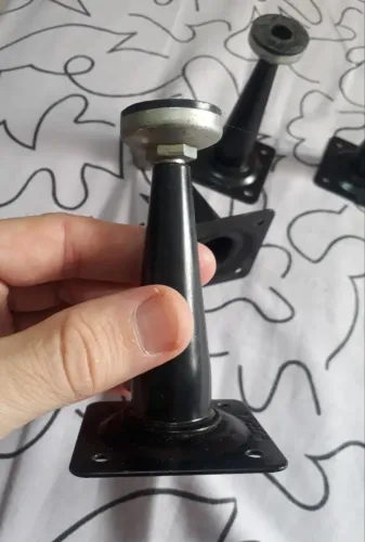 4 Pés de Metal para Mesa ou Móvel (NOVO)