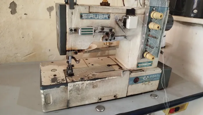 Máquina de costura 