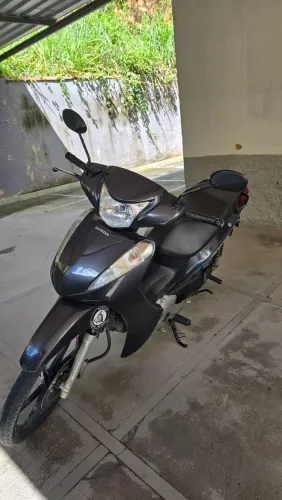 HONDA BIZ 127 - 2017 - BAIXO KM