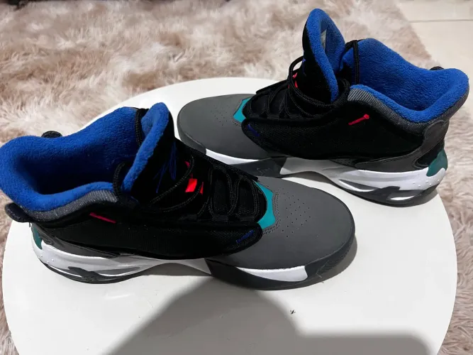 Tênis Nike Jordan Max Aura 4