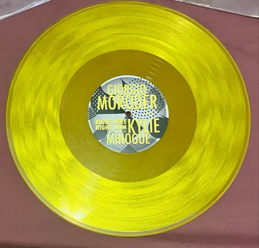 Kylie Minogue - Right Here, Right Now 12?