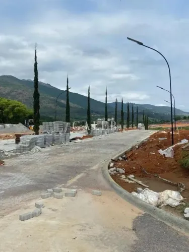 Terreno em condomínio à venda em Atibaia-SP no Ecoville Residence Atibaia, 360m² de área.